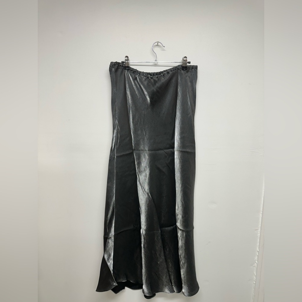 Max Studio Metallic Satin Skirt - Silver - NWT - Picture 10 of 10
